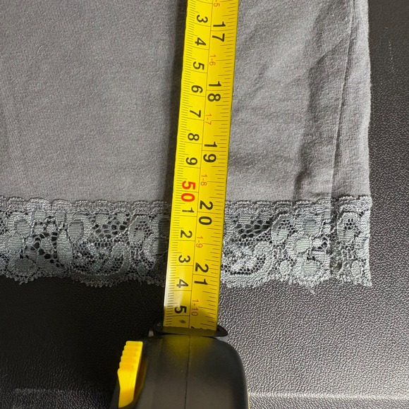 Y2K Aeropostale Lace Trim Sequin Cami Tank Top Womens Size M Gray Long Layering - Picture 9 of 10